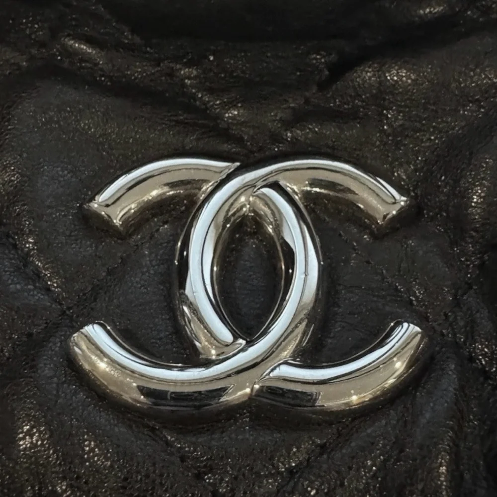 💞CHANEL BLACK Quilted Distressed / Washed Lambskin Double Chain Tote Silver HW